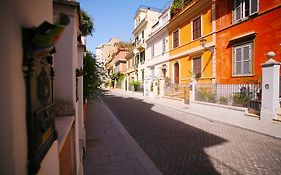 Red Flat In Rome